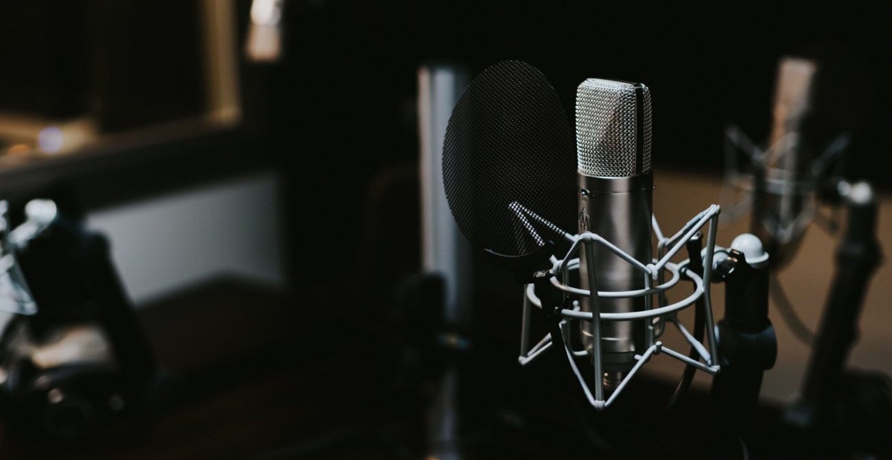 Podcasts are a great medium, combining the aforementioned benefits with the added convenience of being able to listen to them wherever you go. If you’re looking for audio inspiration, here are some of the best podcasts to listen to if you’re a filmmaker or film buff alike.